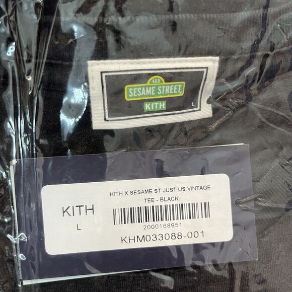 Kith for Sesame Street Just Us Vintage Tee Black PH KHM033088-001 Size L NWT - Picture 6 of 6